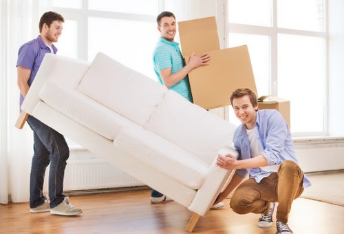 Affordable local moving van support for Marks Gate customers