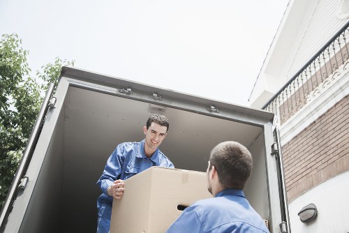 Cubic-yard pricing concept for a van move